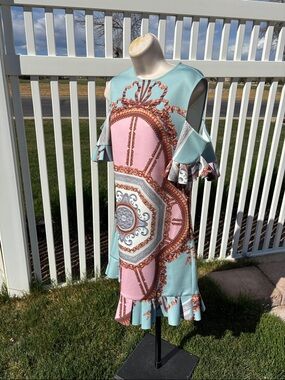 Ted Baker Versailles Poly Dress Ted Baker Size 2, Bust 32”, Top to Hem 36”